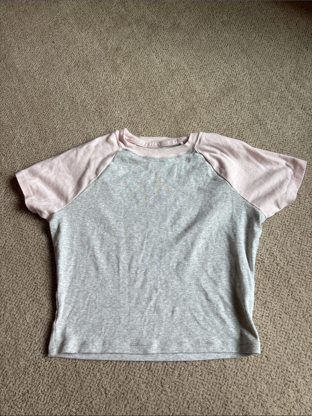 Hollister Two-Tone Raglan Tee - Light Gray & Pale Pink